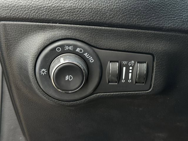 Used 2021 Jeep Compass 80th Special Edition w/ Sun and Sound Group image 22