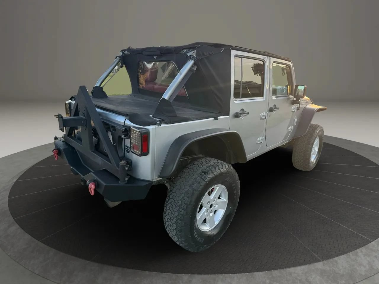 Used 2013 Jeep Wrangler Unlimited Rubicon AWD/4WD image 4