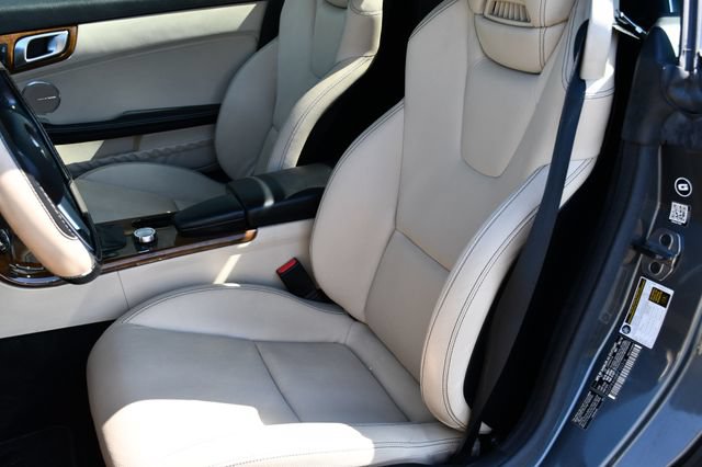Used 2015 Mercedes-Benz SLK 250 image 13
