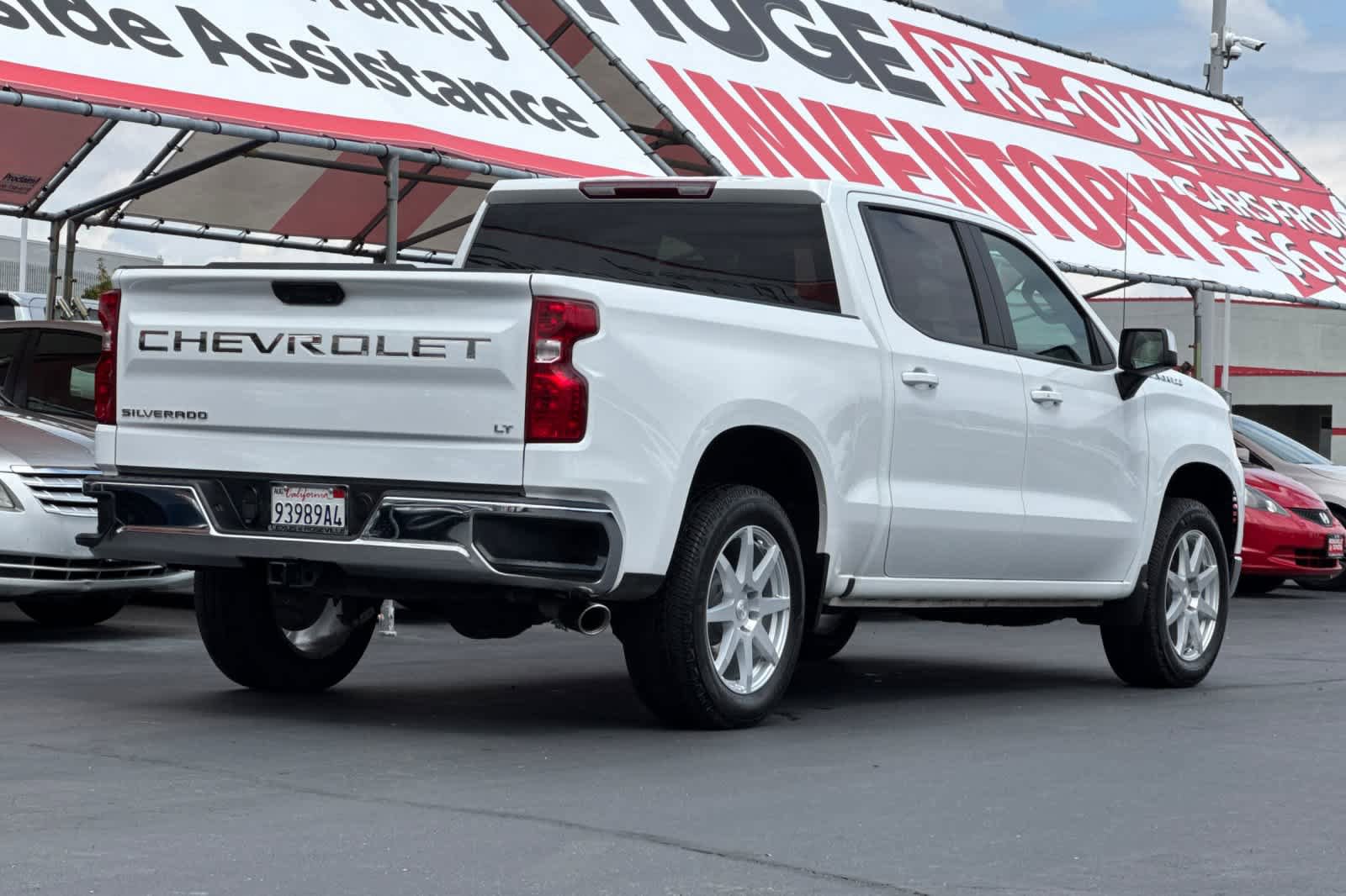 Used 2024 Chevrolet Silverado 1500 LT RWD image 2