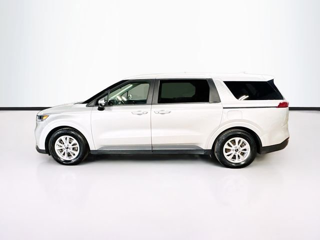 Used 2022 Kia Carnival LX FWD image 4