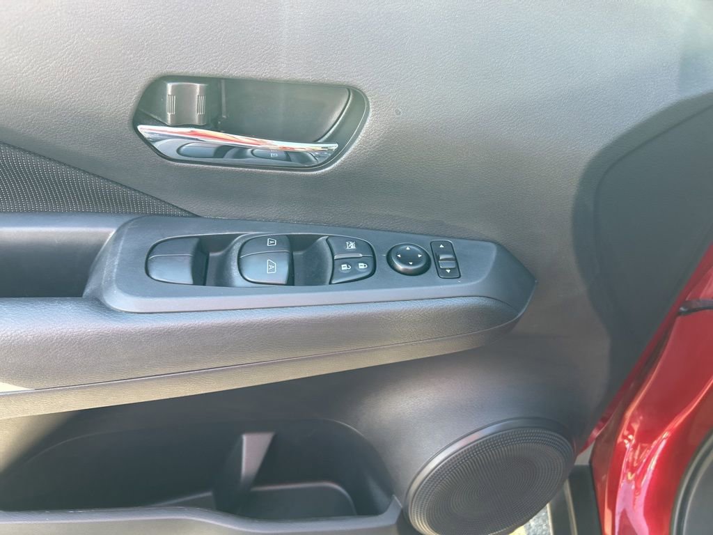 Used 2024 Nissan Kicks SV image 15