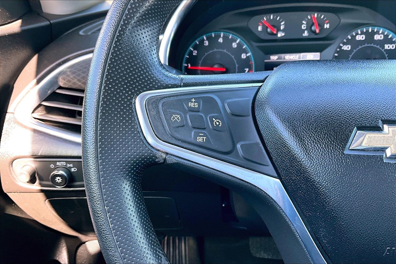 Used 2020 Chevrolet Malibu LT FWD image 18
