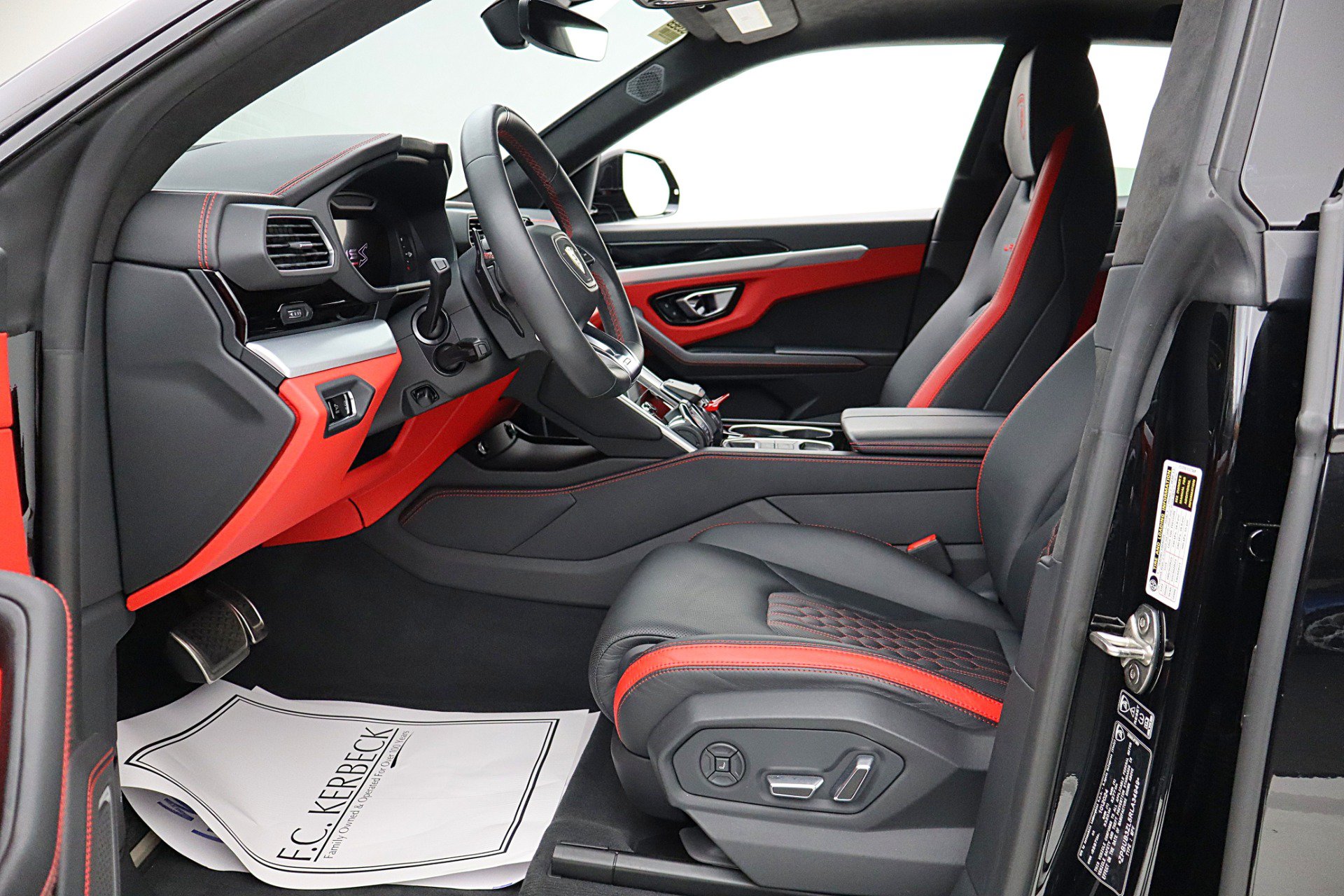 Used 2024 Lamborghini Urus S AWD/4WD image 43