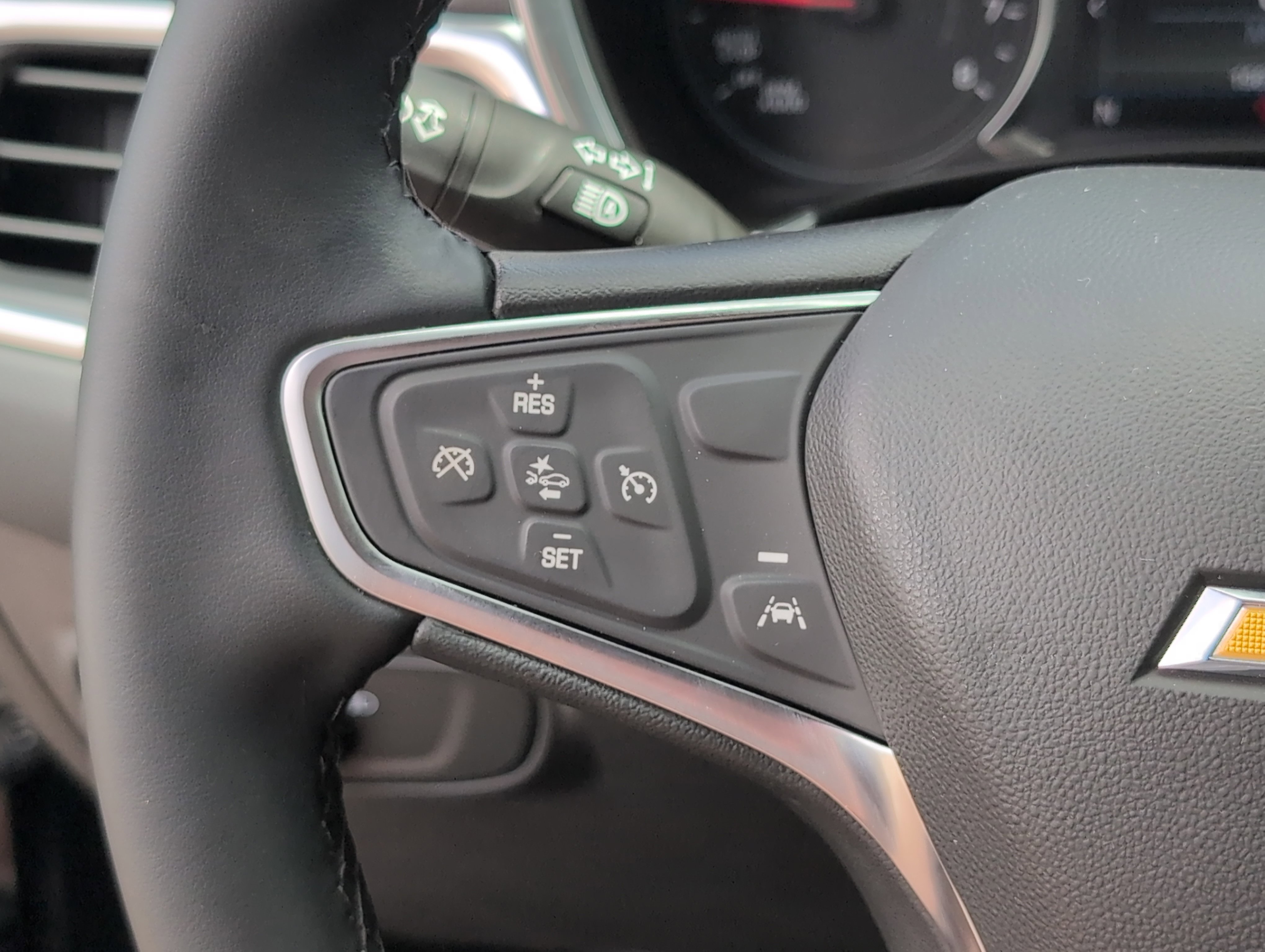 Used 2024 Chevrolet Equinox LT w/ LPO, Floor Liner Package FWD image 26