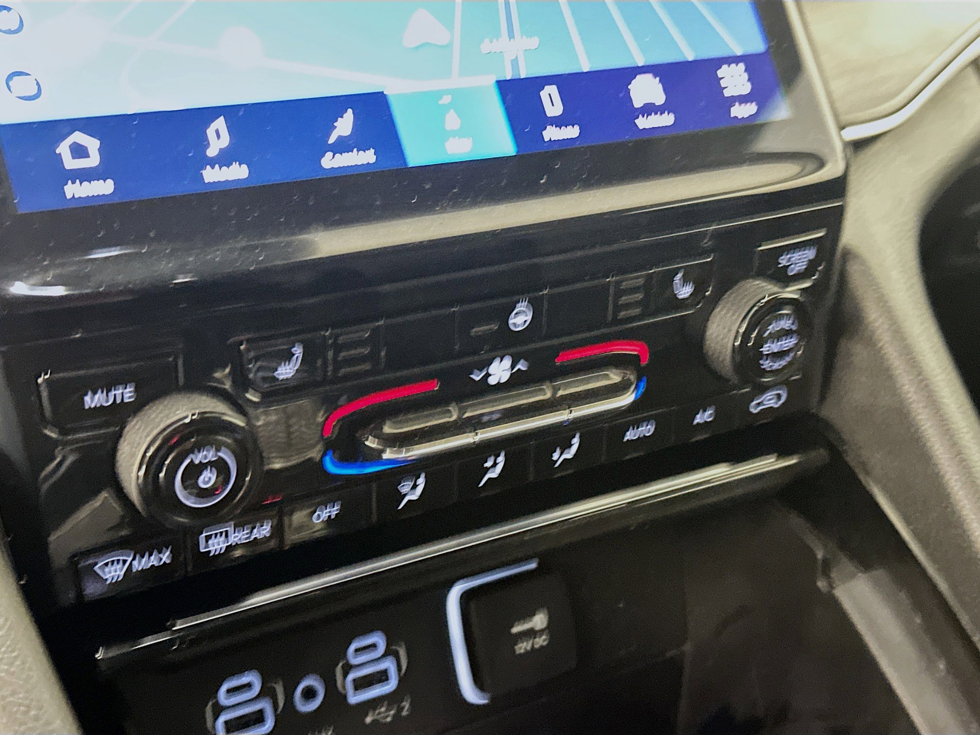 Used 2023 Jeep Grand Cherokee L Limited image 24