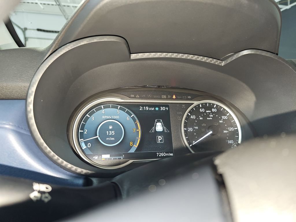 Used 2025 Nissan Versa SV w/ Trunk Package image 30