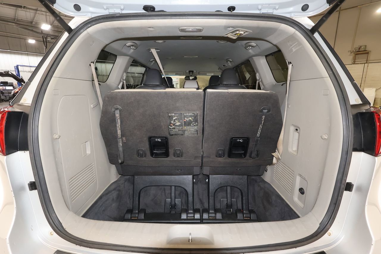 Used 2017 Kia Sedona EX image 14