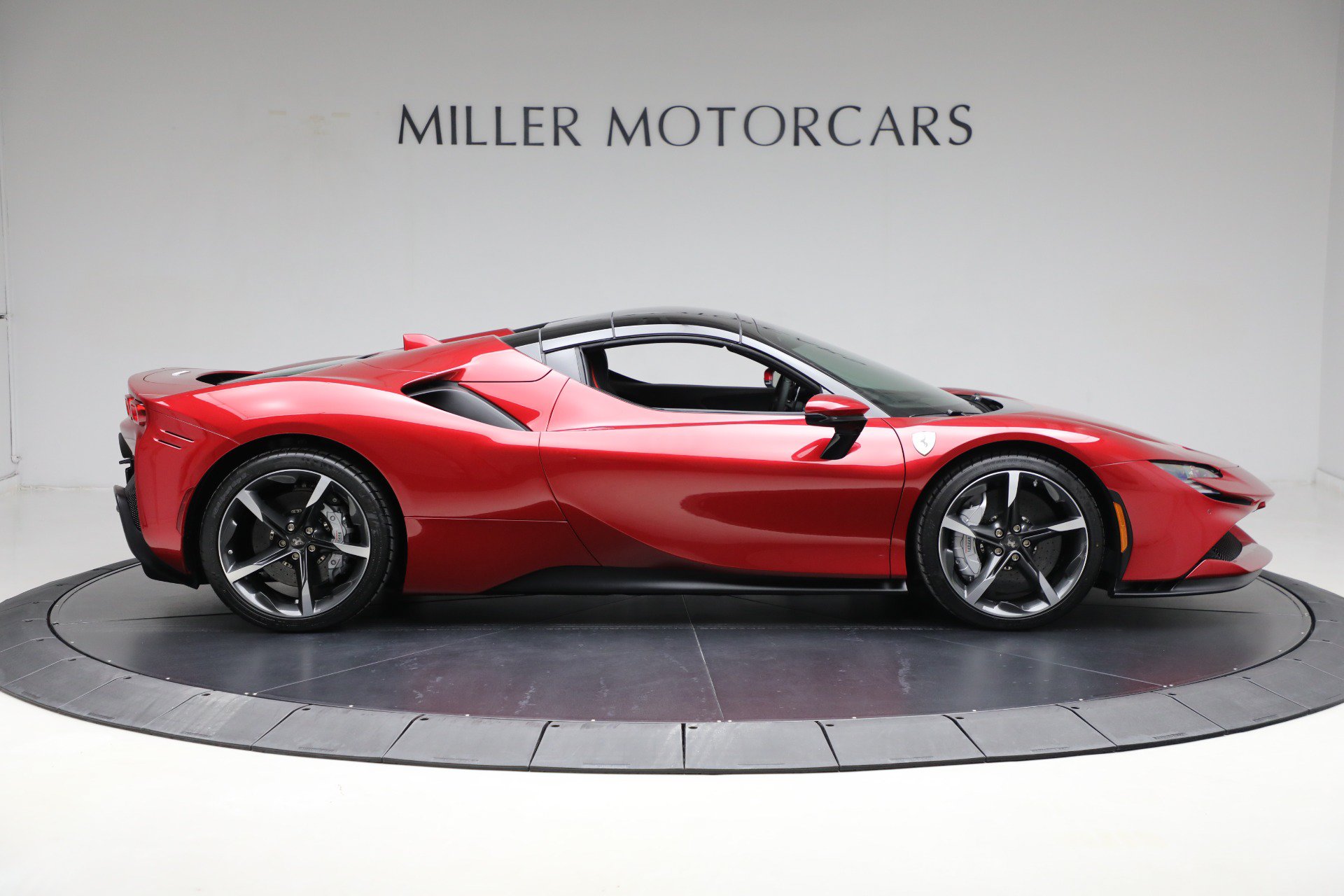 Certified 2024 Ferrari SF90 Spider AWD/4WD image 18