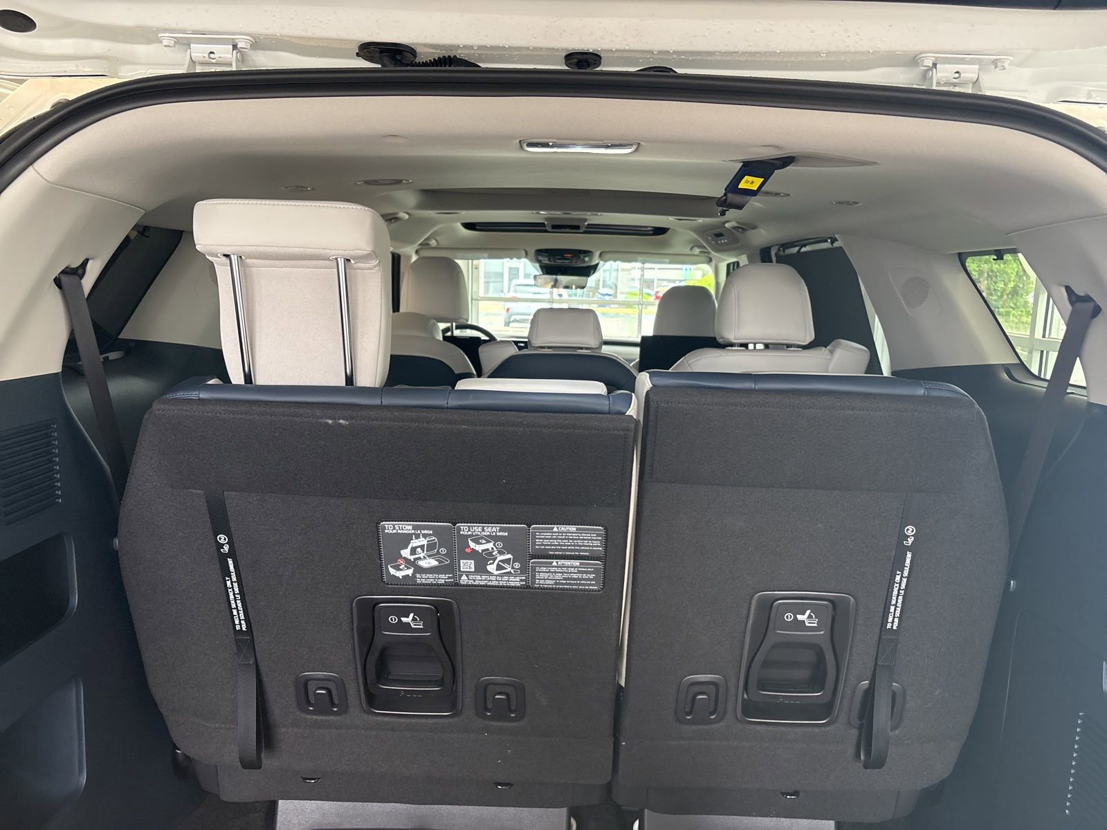 New 2025 Kia Carnival SX image 12