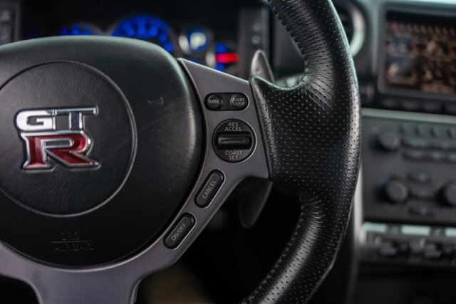 Used 2009 Nissan GT-R Premium AWD/4WD image 17