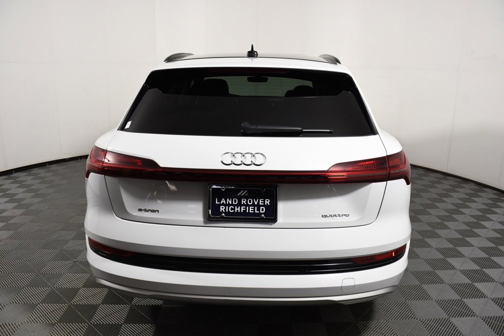 Used 2021 Audi e-tron Prestige w/ Prestige Package image 5