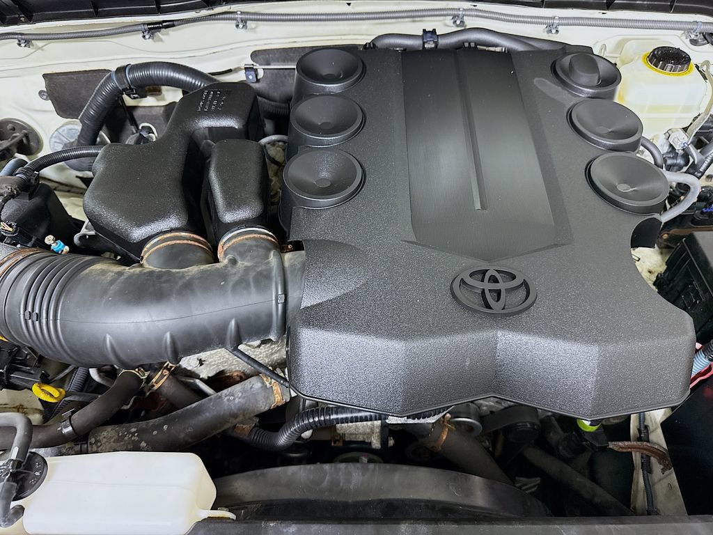 Used 2013 Toyota FJ Cruiser 4WD w/ Upgrade Pkg image 30