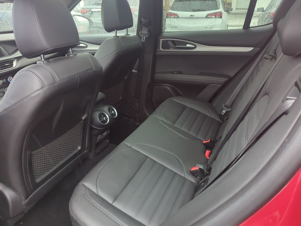 Used 2025 Alfa Romeo Stelvio Sprint w/ Veloce Package image 17