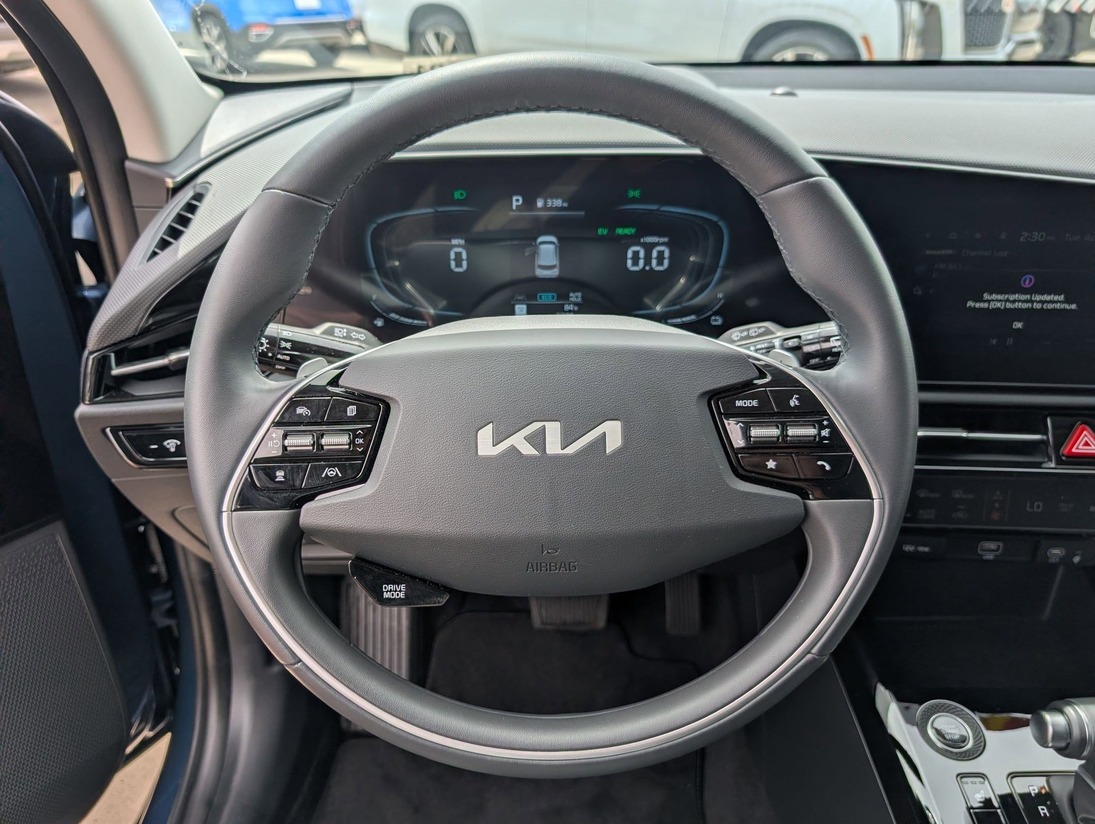 Certified 2025 Kia Niro EX image 15