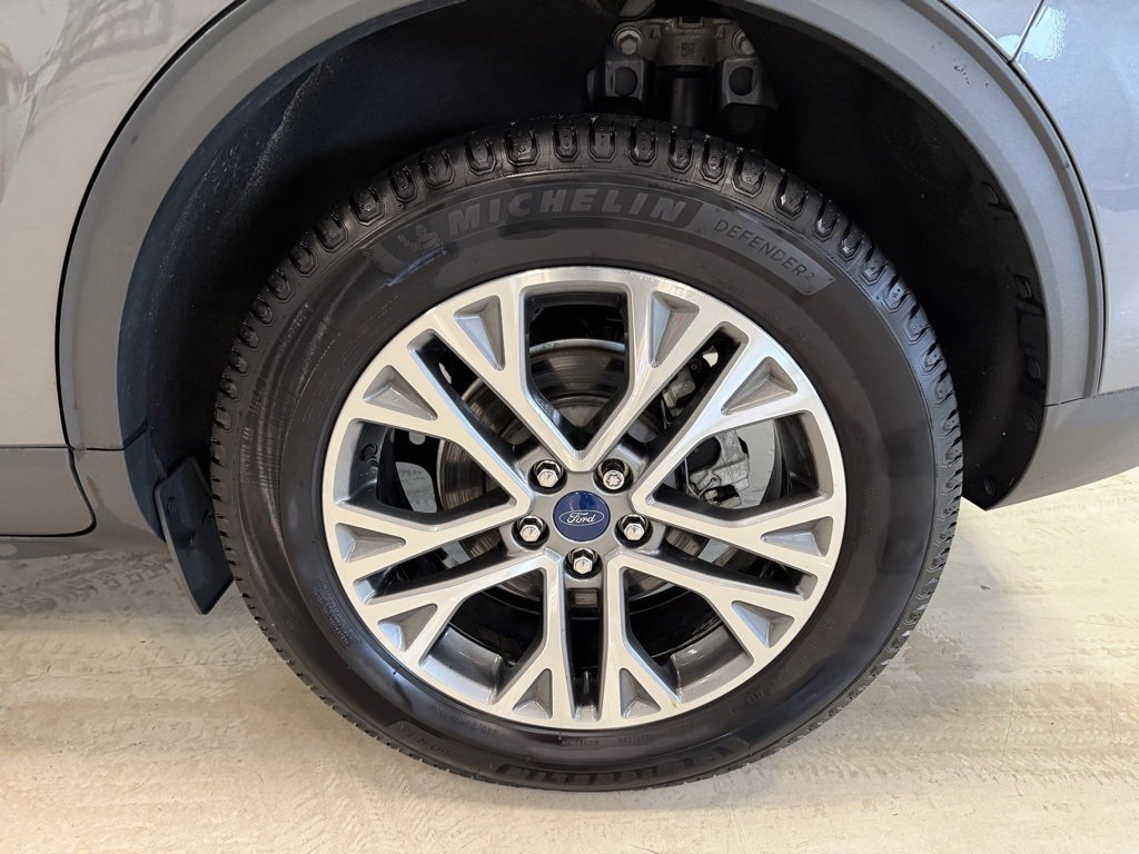 Certified 2022 Ford Escape SEL image 9