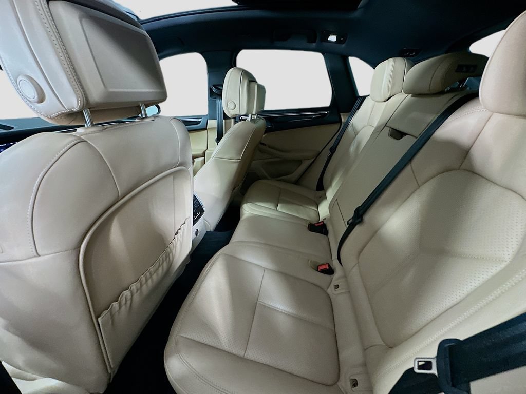 New 2026 Porsche Macan AWD/4WD image 24