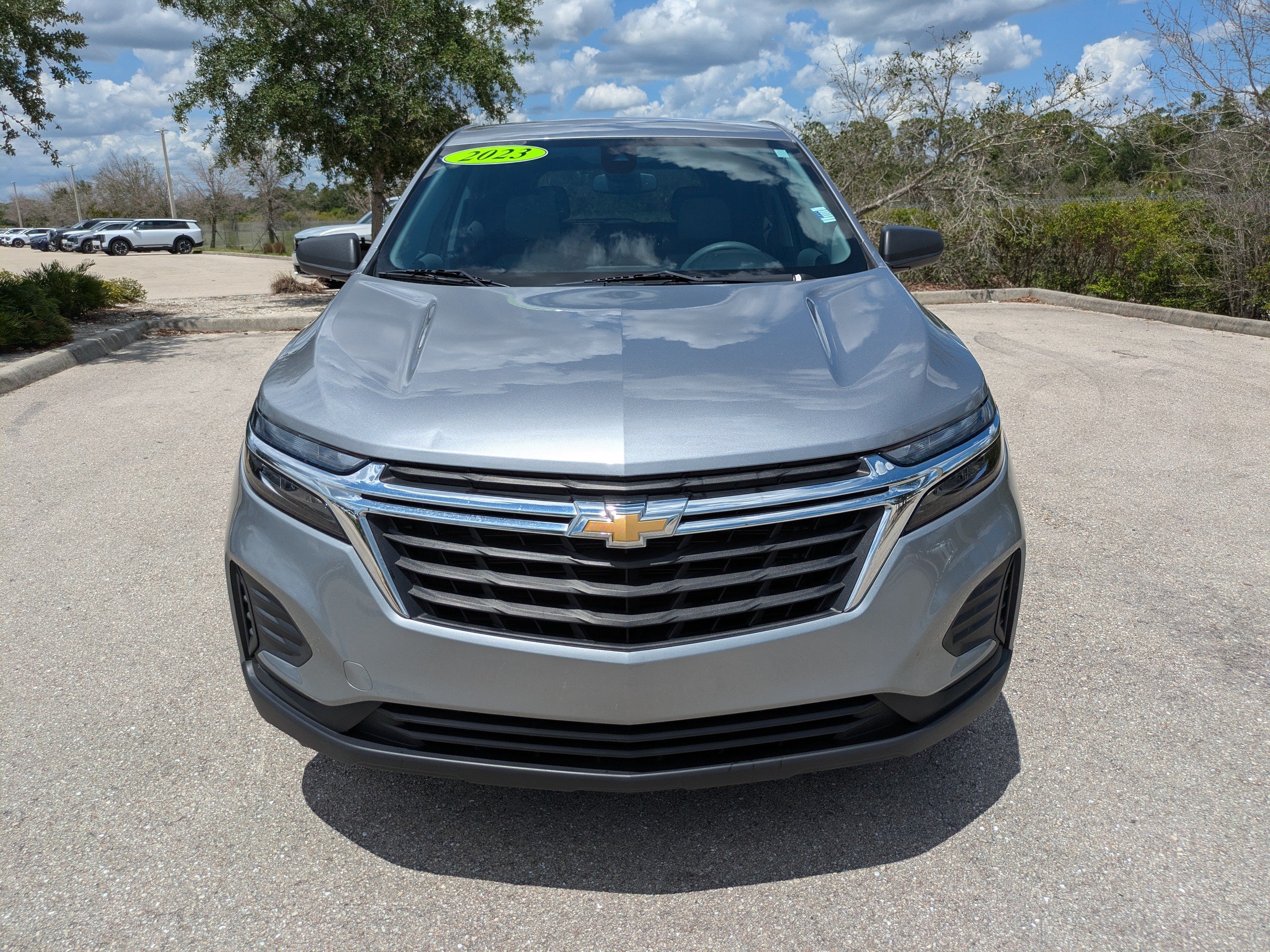 Used 2023 Chevrolet Equinox LS w/ LS Convenience Package FWD image 9