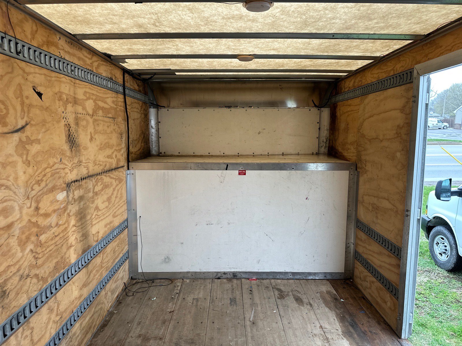 Used 2018 Chevrolet Express 4500 Extended w/ Driver Convenience Package RWD image 15