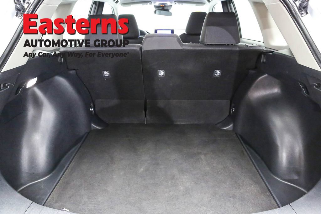 Used 2024 Toyota Corolla Cross LE image 9