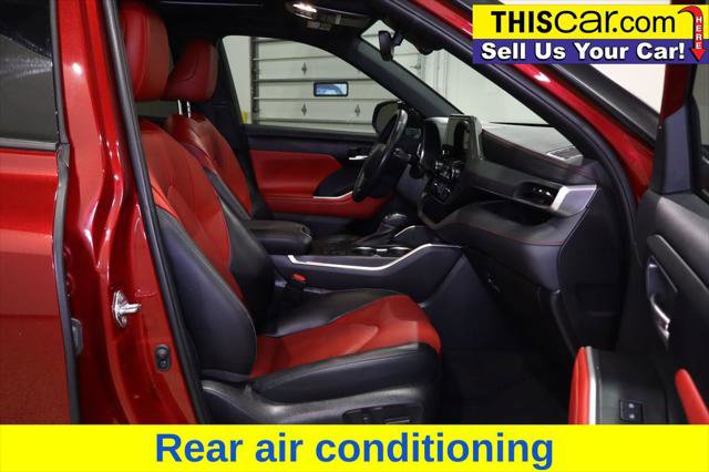 Used 2023 Toyota Highlander XSE image 13