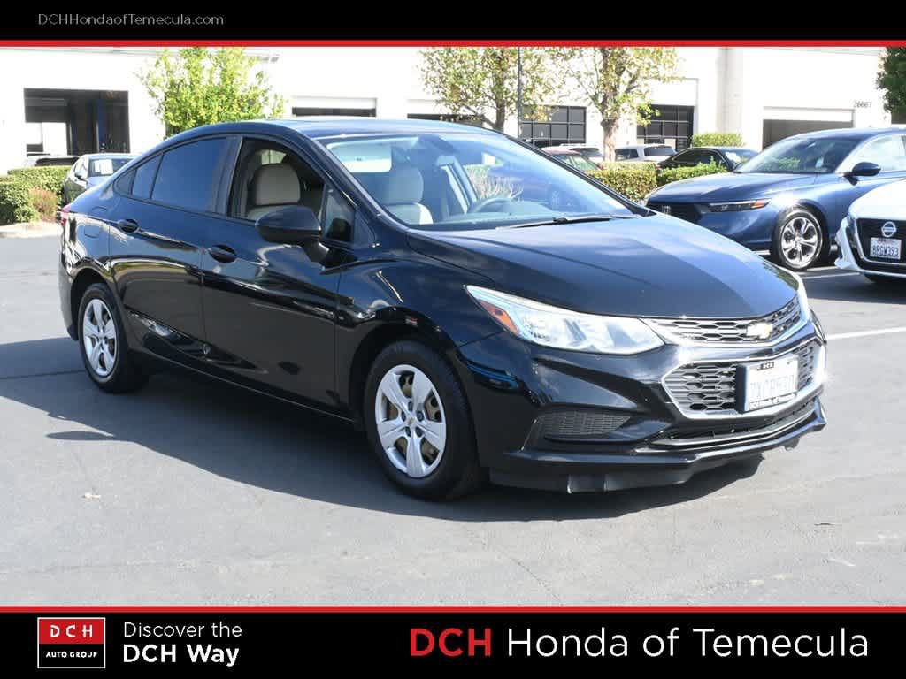 Used 2017 Chevrolet Cruze LS FWD image 3