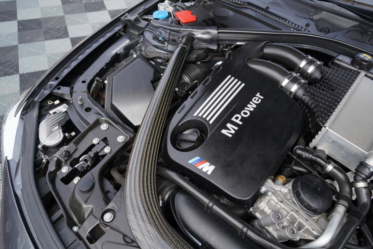 Used 2020 BMW M4 Convertible w/ Executive Package image 71