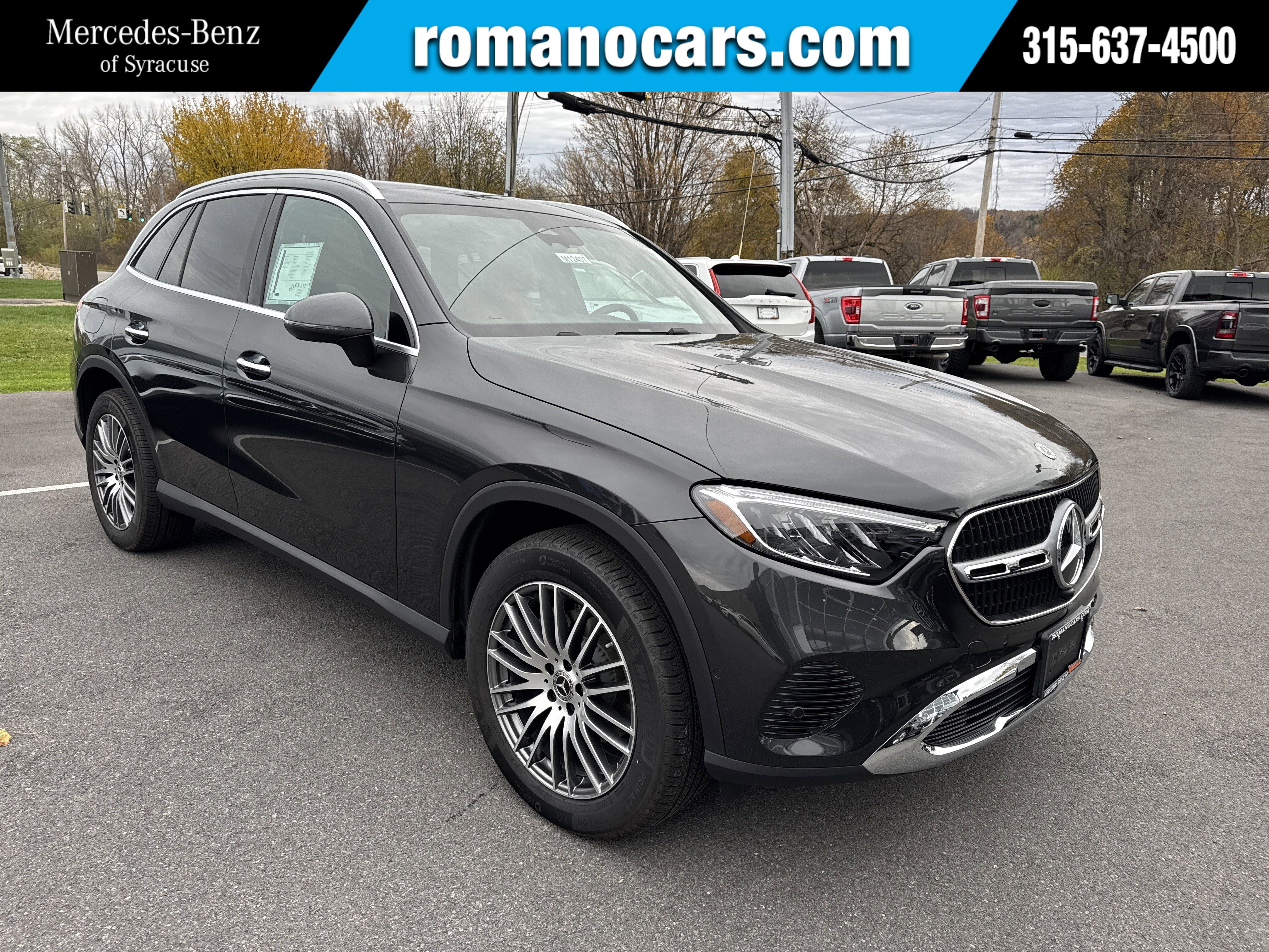 Used 2025 Mercedes-Benz GLC 300 4MATIC image 1