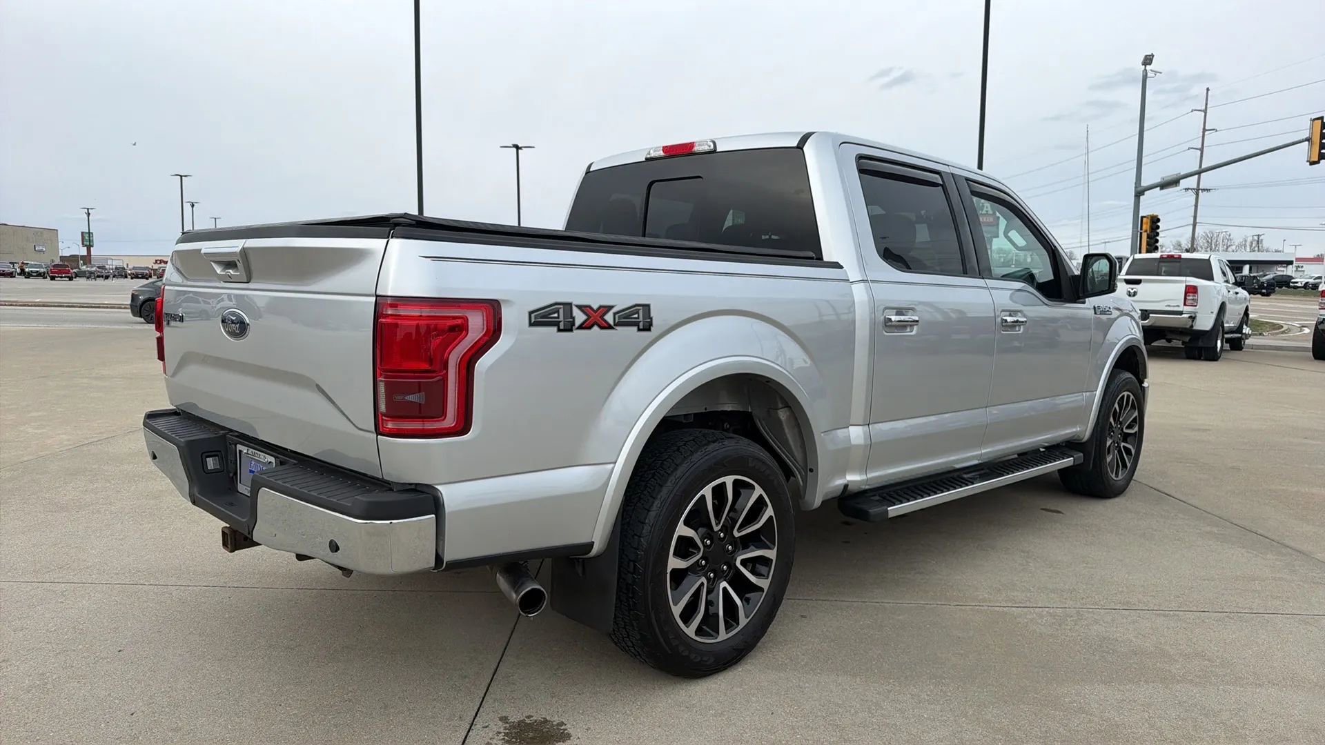 Used 2017 Ford F150 Lariat w/ Equipment Group 502A Luxury image 21
