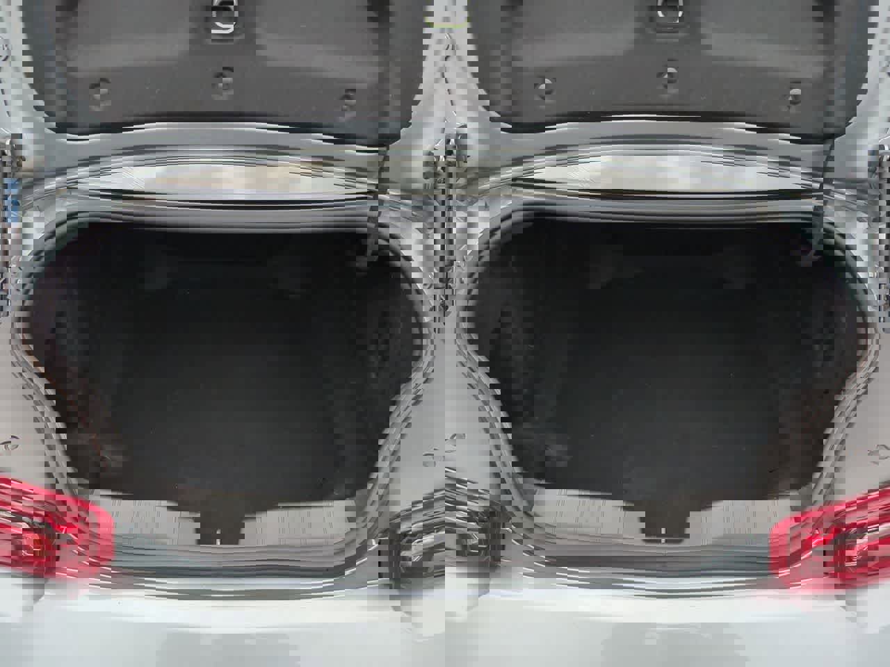 Used 2023 Chevrolet Camaro LT image 33