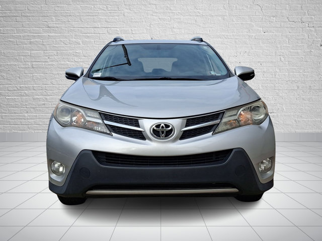 Used 2015 Toyota RAV4 XLE AWD/4WD image 2