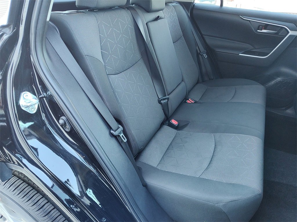 Used 2024 Toyota RAV4 XLE image 33