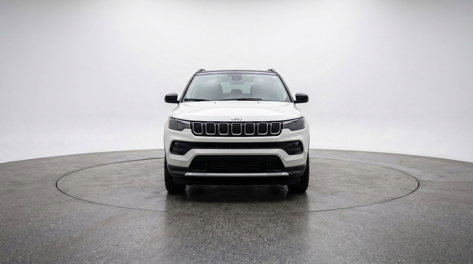 Used 2025 Jeep Compass Latitude AWD/4WD image 2