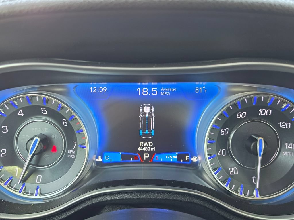 Used 2021 Chrysler 300 Touring L w/ Popular Equipment Group AWD/4WD image 18