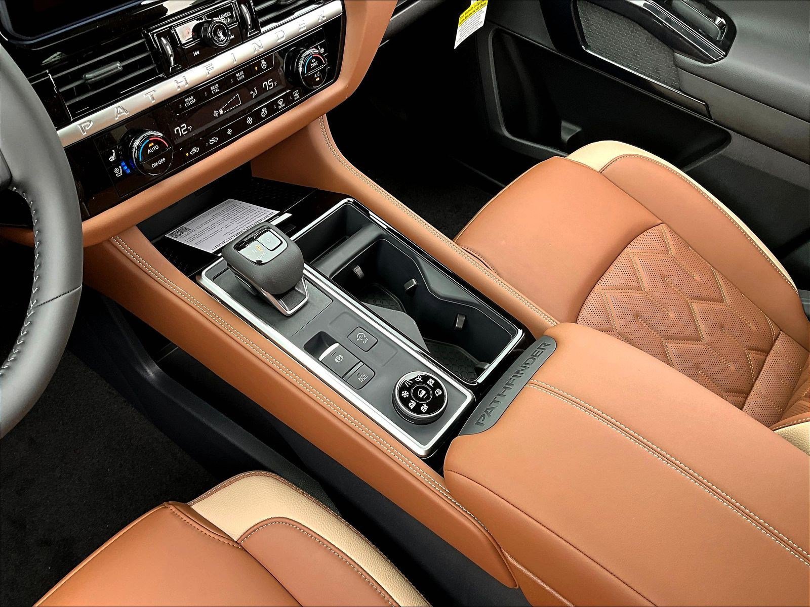 New 2026 Nissan Pathfinder Platinum AWD/4WD image 12