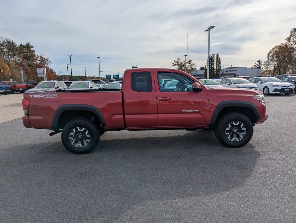 Used 2016 Toyota Tacoma TRD Off-Road image 6
