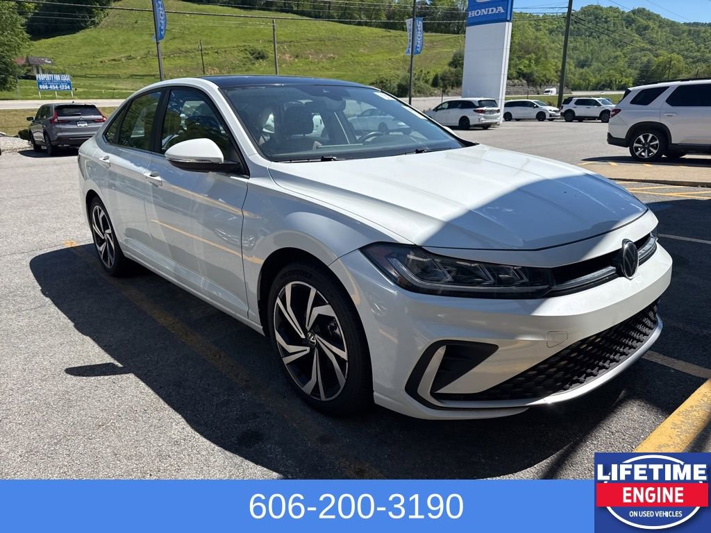Used 2025 Volkswagen Jetta SEL image 5