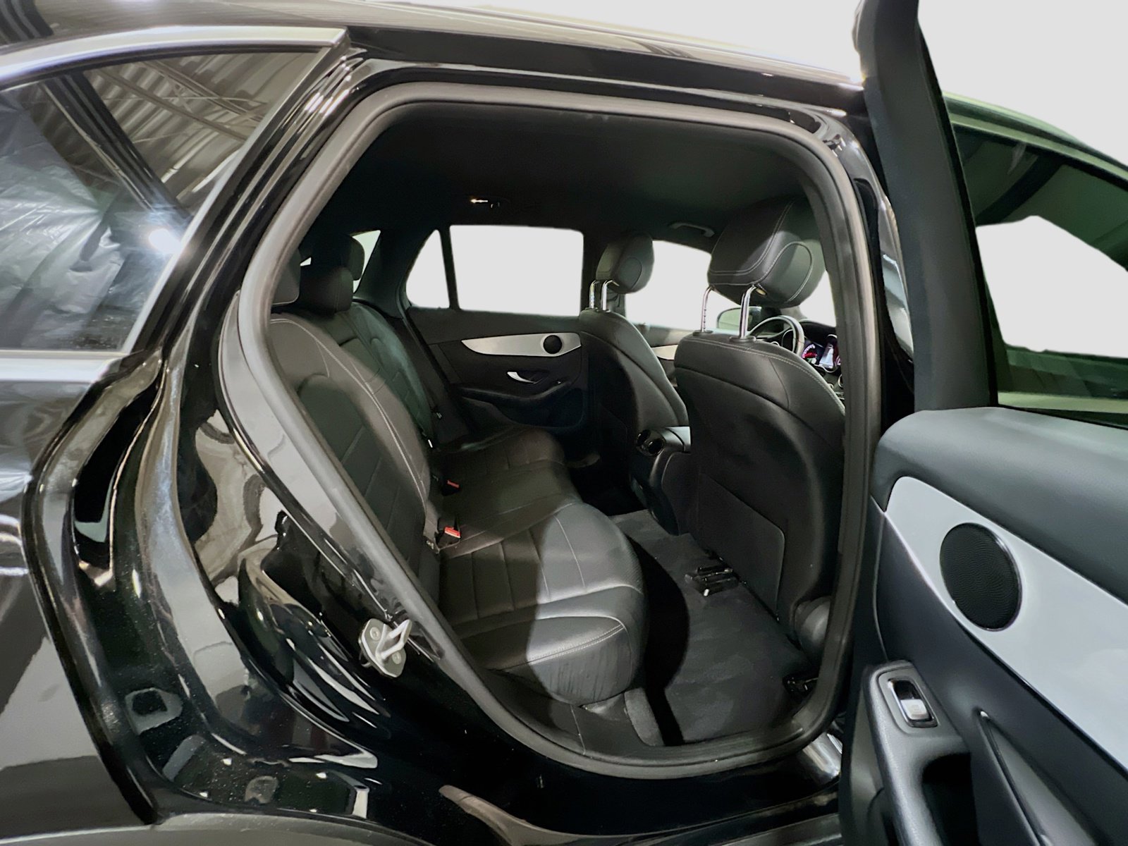 Used 2019 Mercedes-Benz GLC 300 4MATIC image 20