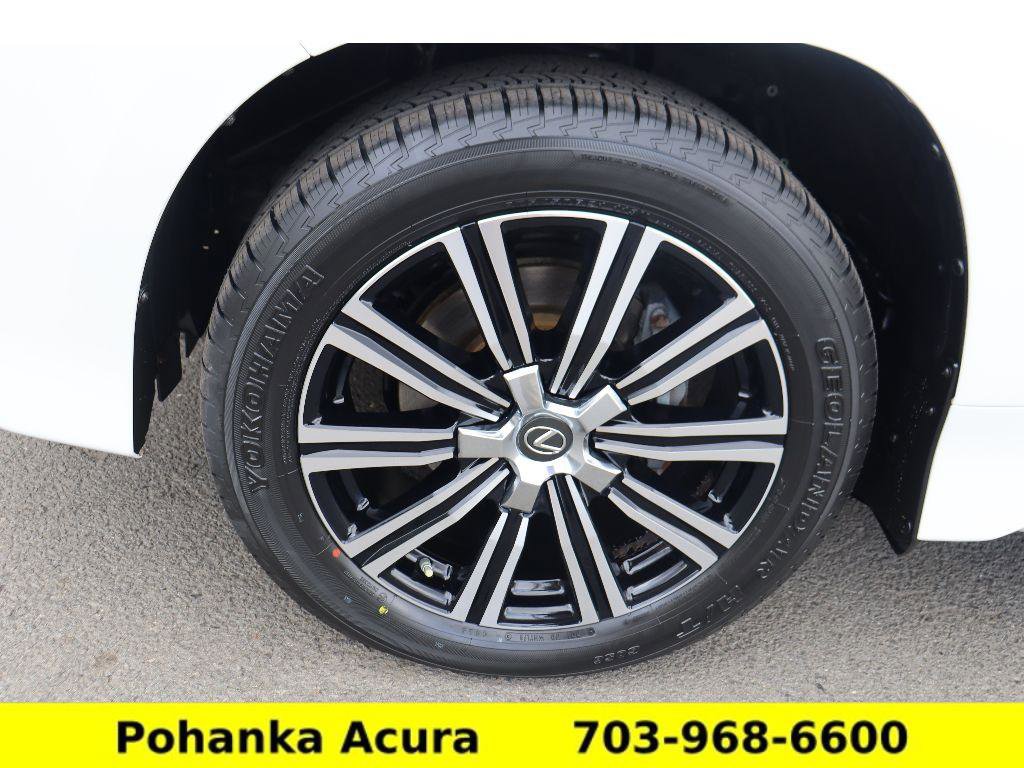 Used 2021 Lexus LX 570 4WD w/ Luxury Package image 33