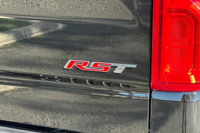 Used 2024 Chevrolet Silverado 1500 RST w/ Z71 Off-Road Package image 9