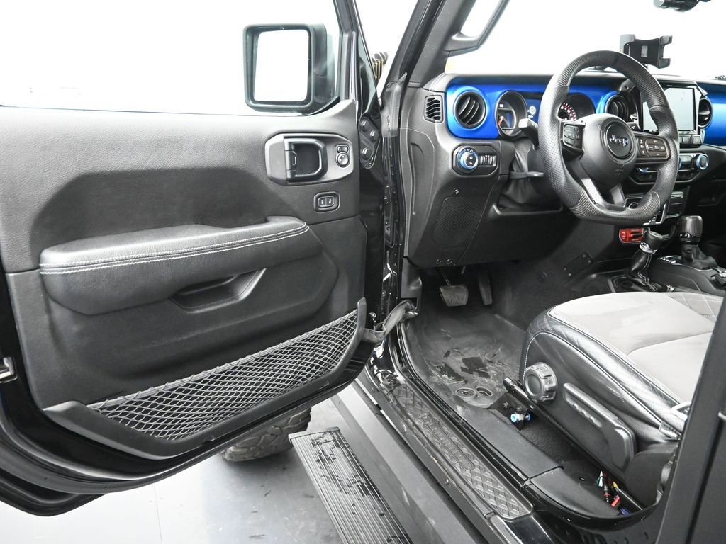 Used 2020 Jeep Gladiator Rubicon image 21