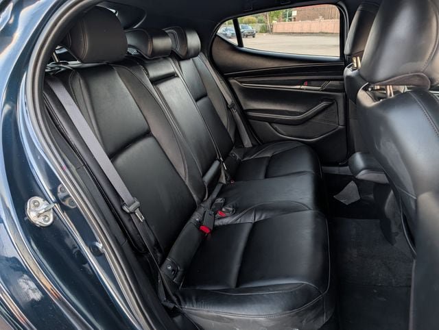 Used 2024 MAZDA MAZDA3 s FWD image 23