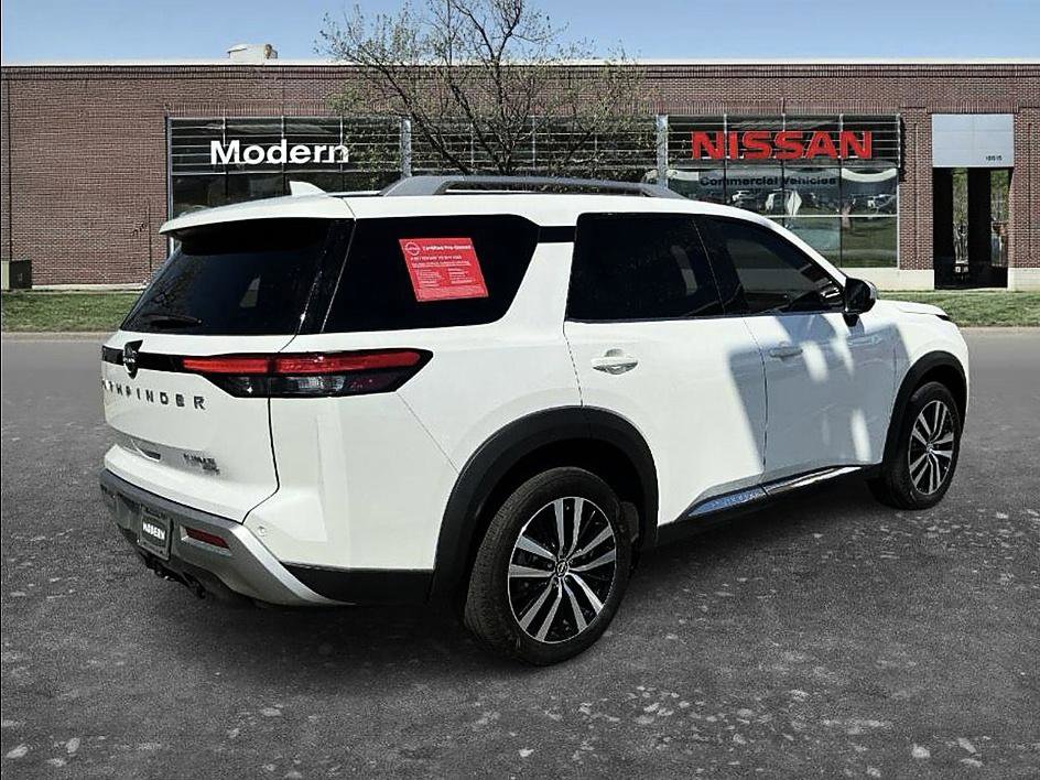 Certified 2024 Nissan Pathfinder Platinum w/ Cargo Package image 4