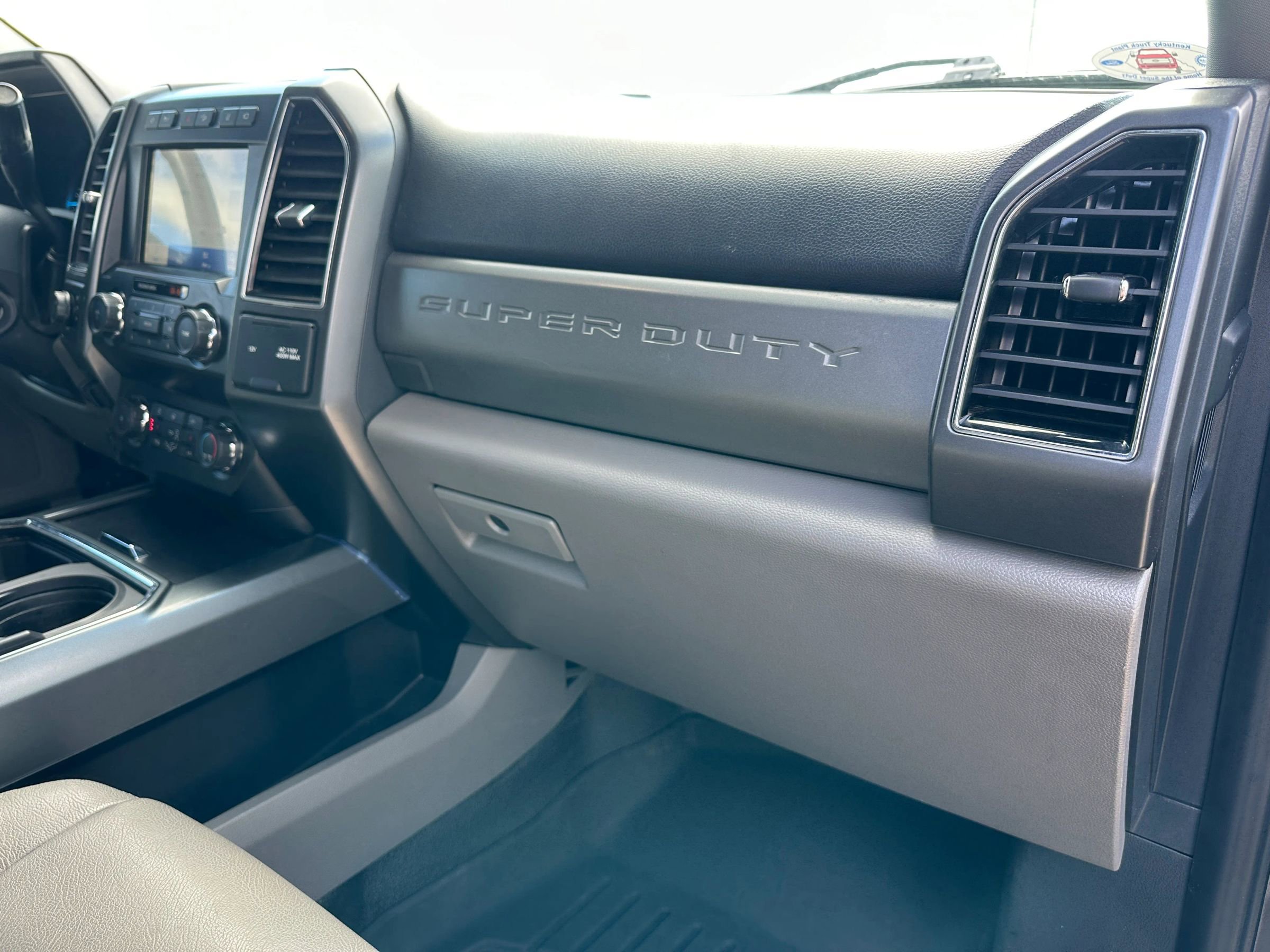 Used 2022 Ford F450 XLT w/ XLT Premium Package image 35