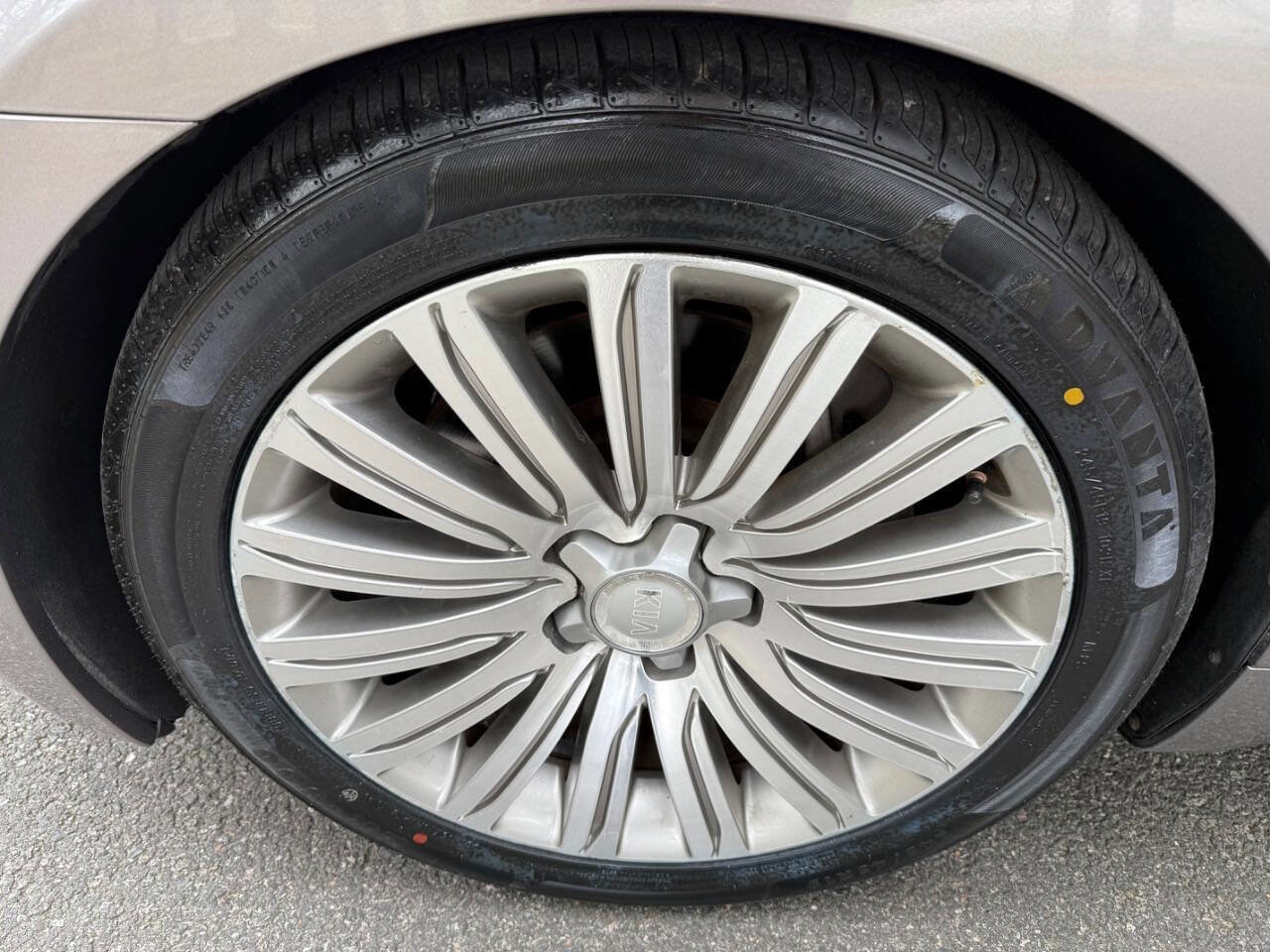 Used 2015 Kia K900 Premium w/ Interior Highline Package image 31