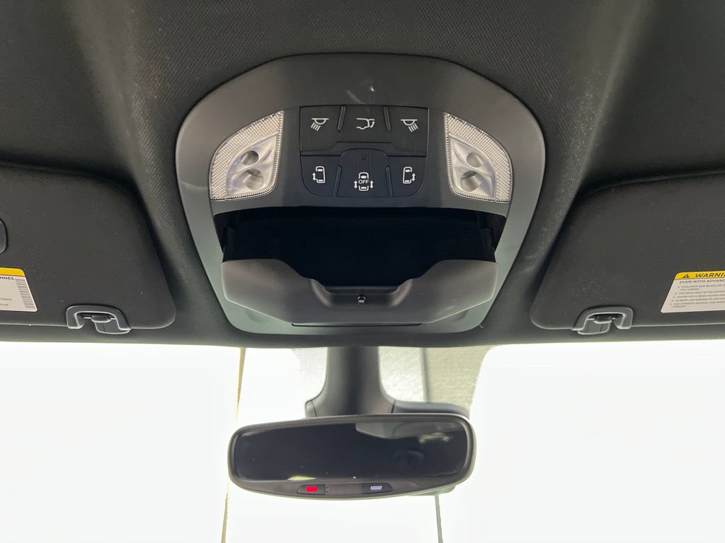 Used 2025 Chrysler Pacifica Select FWD image 69