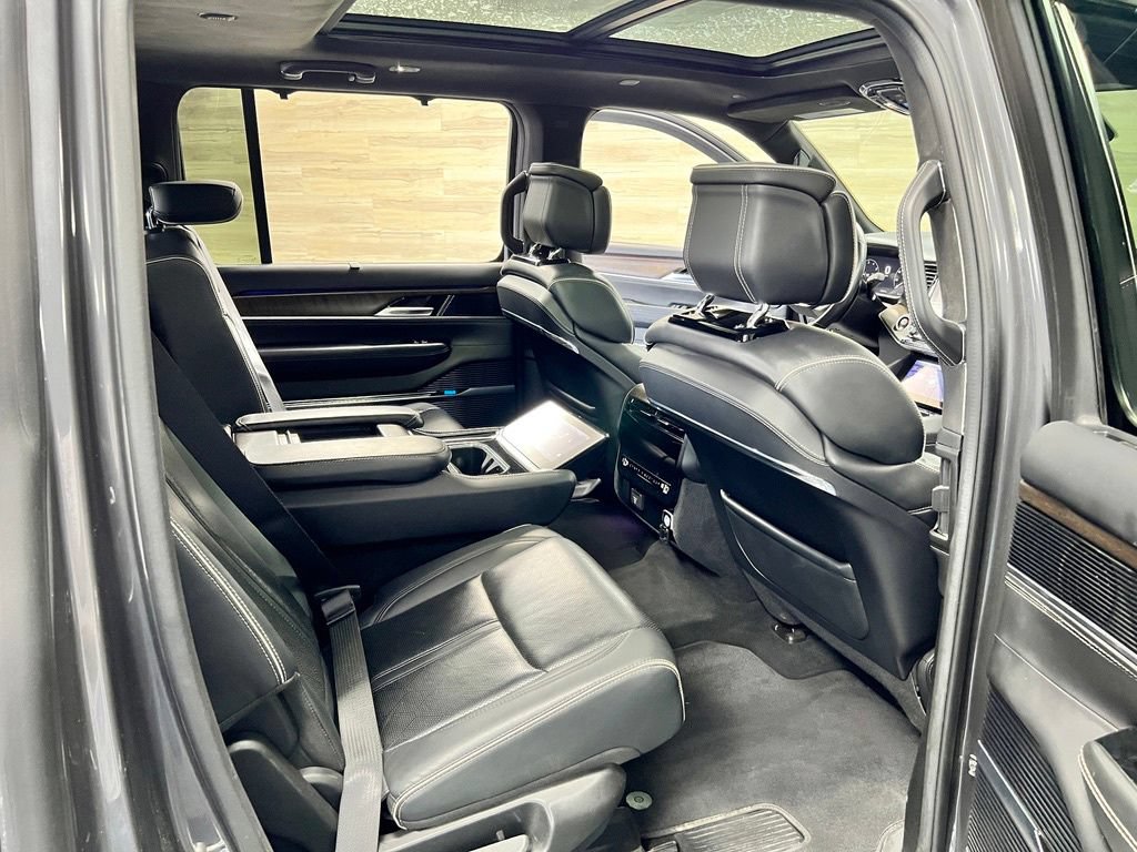 Used 2023 Jeep Grand Wagoneer Series II AWD/4WD image 18