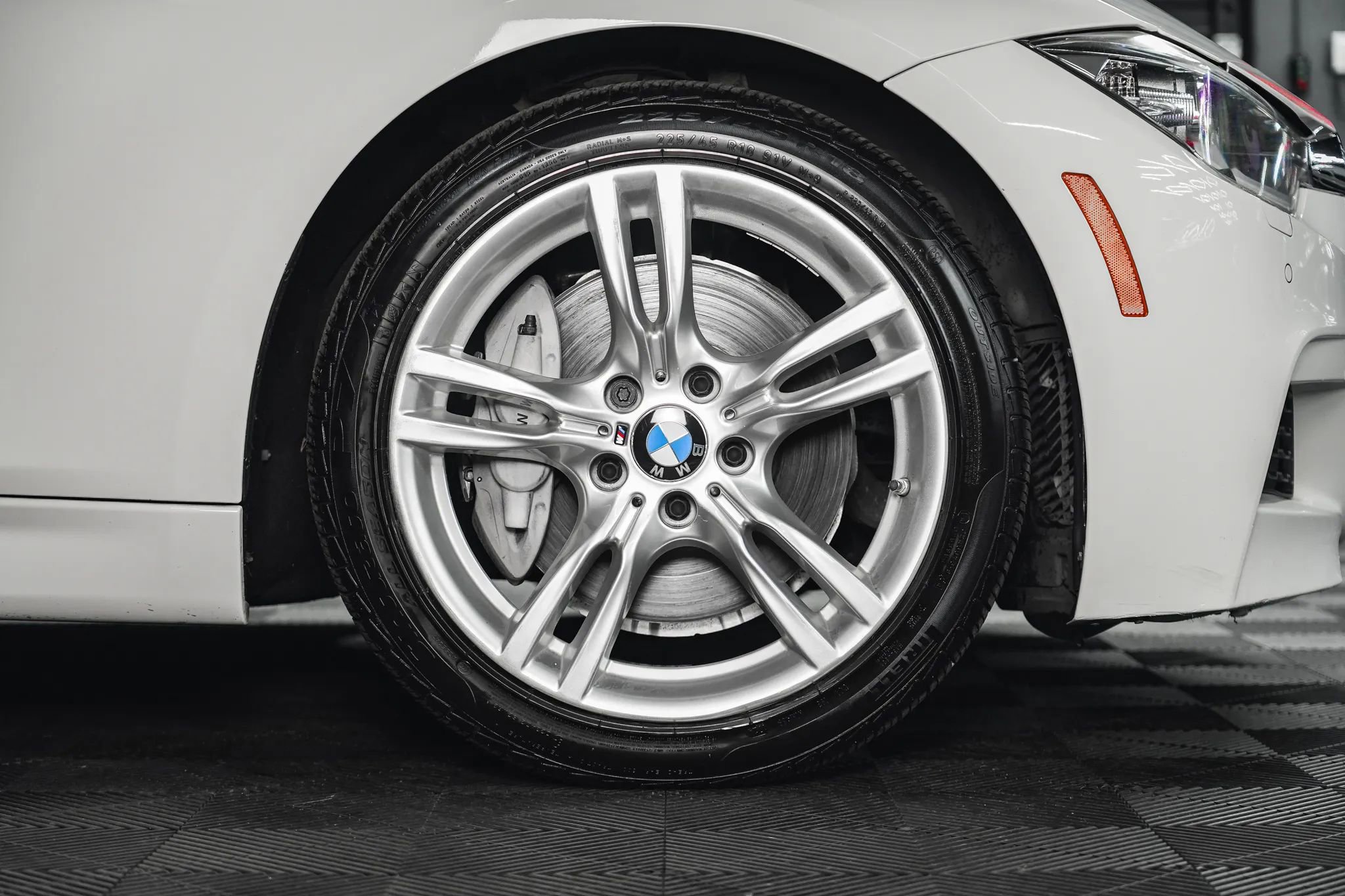 Used 2014 BMW 335i xDrive Sedan AWD/4WD image 14
