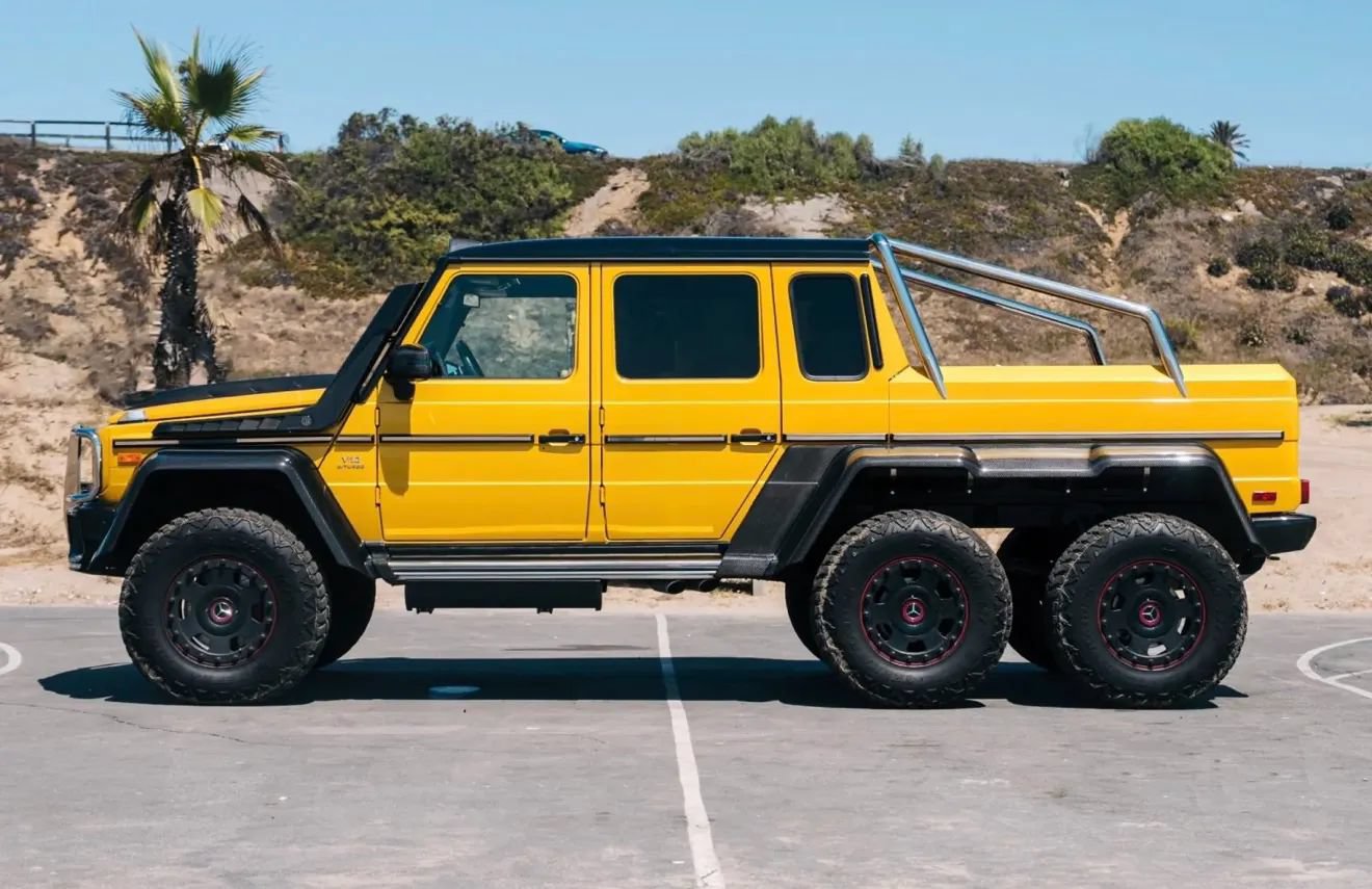 Used 2017 Mercedes-Benz G 65 AMG 4MATIC w/ Solarbeam Edition image 4