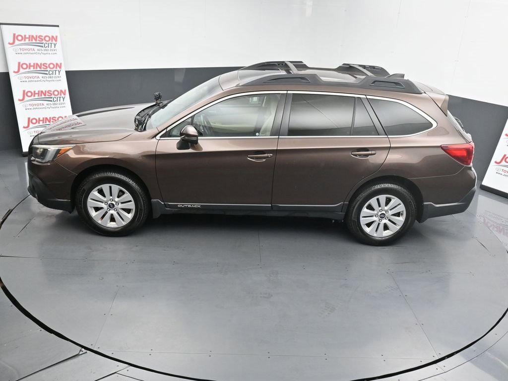 Used 2019 Subaru Outback 2.5i Premium image 13